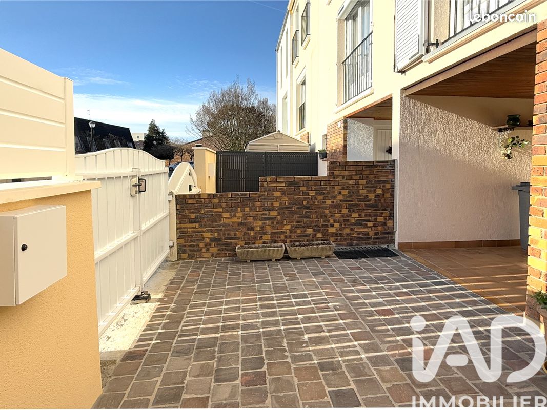 Maison 5 pièces 110 m² · à Élancourt · 110 m² · 310 000 €
