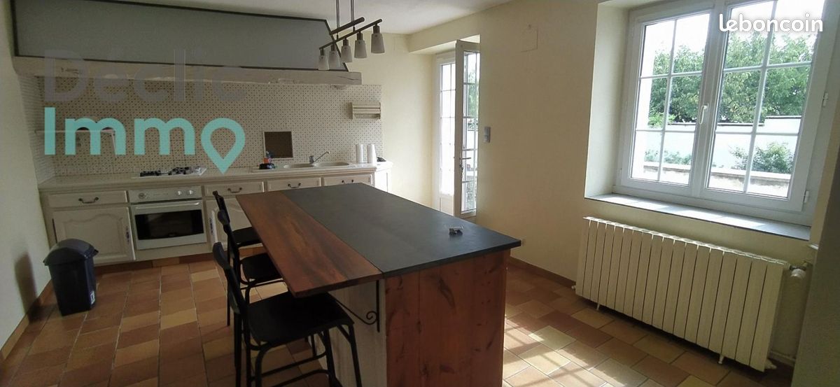 Maison 5 pièces 140 m² - La Faye 16700 (image principale 3)