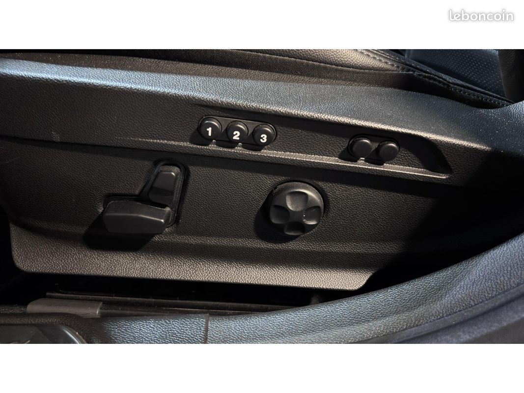 ALFA ROMEO GIULIA 2.2 D 190ch BVA - Gris Lunaire - 1ère Main (image 22)