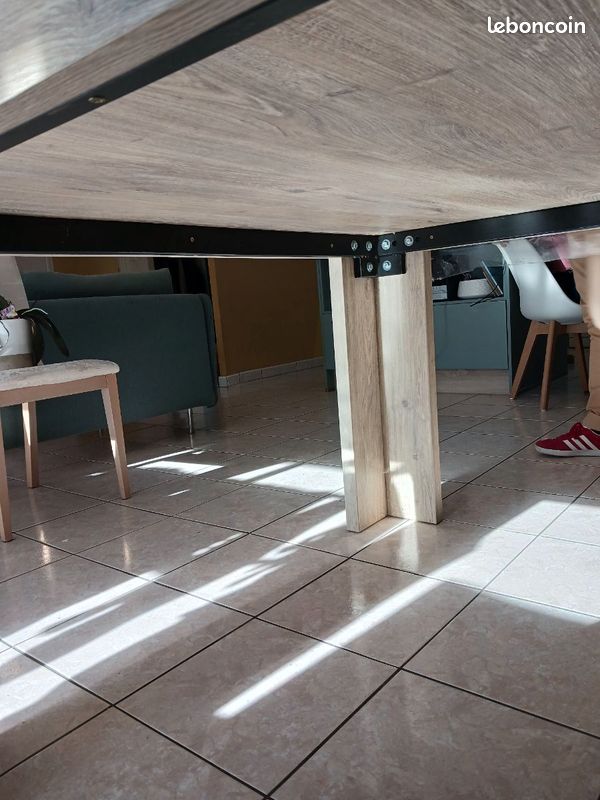 Table de salle à manger (image 5)