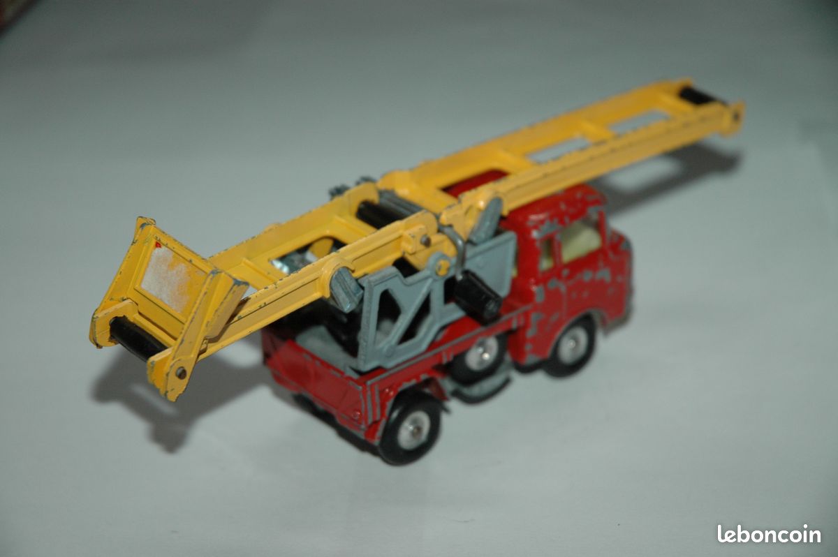 Corgi Toys Jeep FC 150 élévateur 1/43 (image 2)