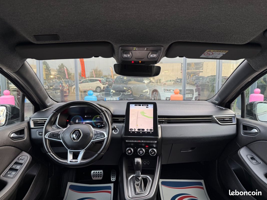 RENAULT CLIO V E-Tech full hybrid 145ch Engineered 1ERE MAIN BOITE AUTO COCKPIT CARPLAY CAMERA AUCUN FRAIS (image 17)