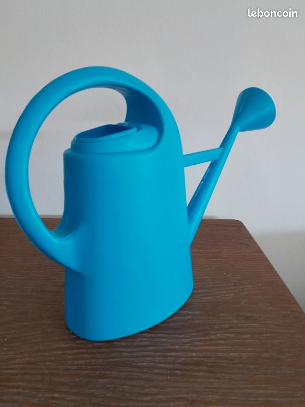 Arrosoir enfant très bonne état 0,50 cts (image 3)