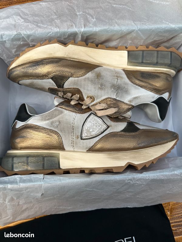 Model Paris Philippe Model 42 PHILIPPE MODEL Mesh Leather Running