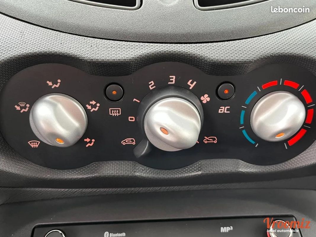 Renault Twingo 1.2 LEV 75 LIMITED (image 14)