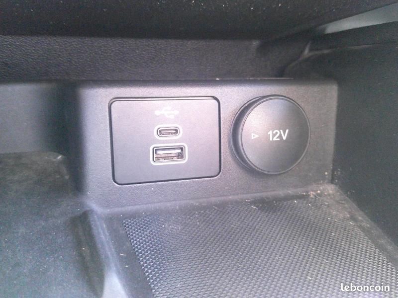 Ford Kuga 2.5 Duratec 180ch Hybrid FlexiFuel Titanium Powershift (image 12)
