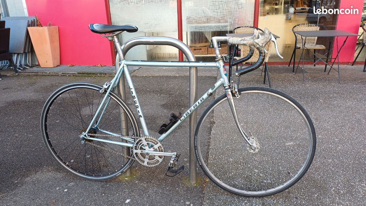 Porte-clés Vélo De Course En Métal Argenté - Marque Onwomania - Neuf Avec étiquettes