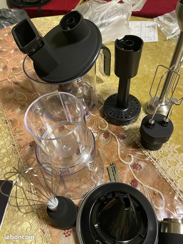 Batteur plongeant Power TitanBlack 1500 XL TotalMix. Puissance : 1 500 W, 4 lames revêtues de titane, support XL, protection anti-éclaboussures, vitesse réglable et fonction turbo (image 3)
