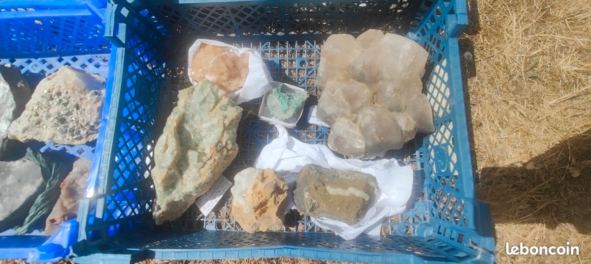 MINÉRAUX DIVERS (plus de 150 pièces) (image 3)