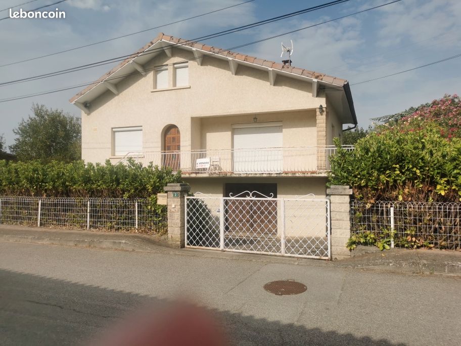 Maison 5 pièces 130 m² · à Saint-Pierre-de-Bœuf · 130 m² · 200 000 €