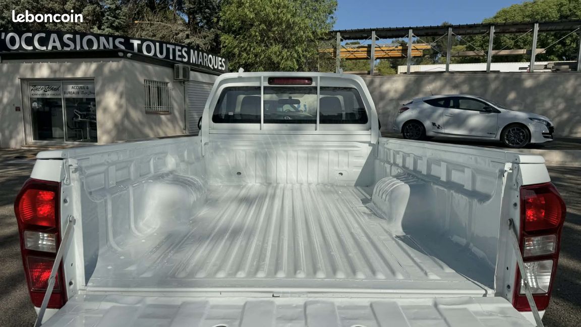 Isuzu D-max 2.5 Turbo Diesel163cv 4X2 Single Cab Pick-Up (image 10)