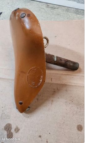 Selle De Vélo Ancienne Wolber Avec Sa Tige - Occasion, Bon état
