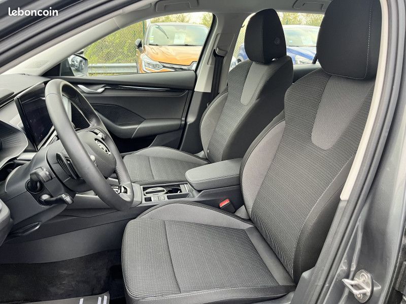 Skoda OCTAVIA COMBI 2.0 TDI SCR 150CH SELECTION DSG7 (image 11)