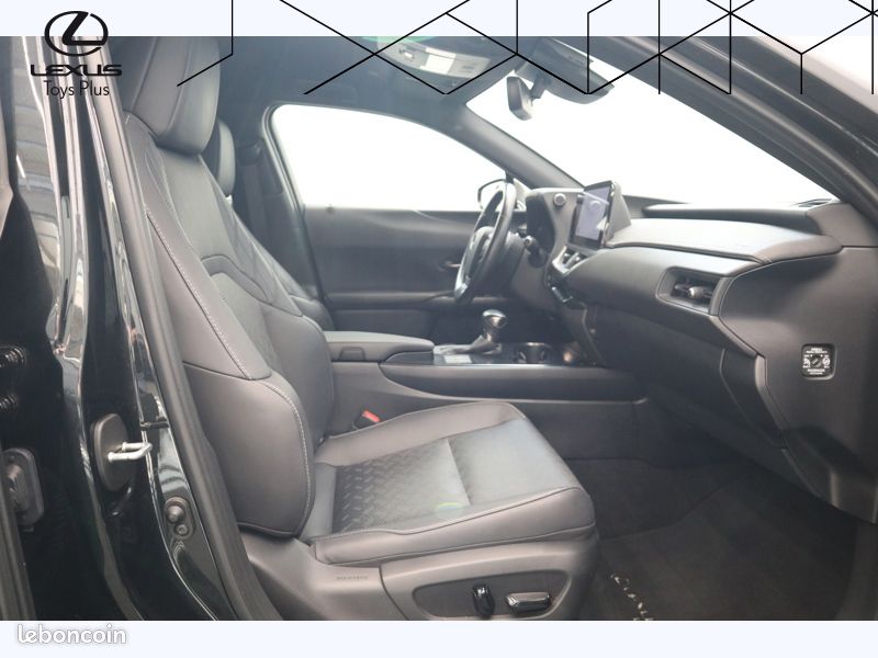 Lexus UX 250H 2WD Luxe techno (image 19)