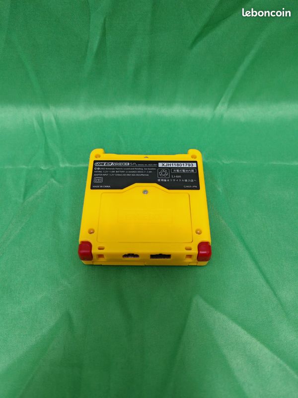 GameBoy SP - Pikachu (image 5)
