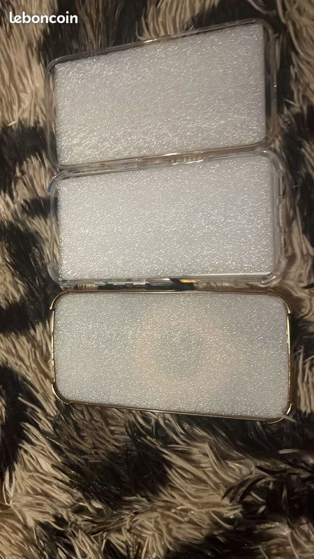 Coque iPhone 17 neuf (image 2)