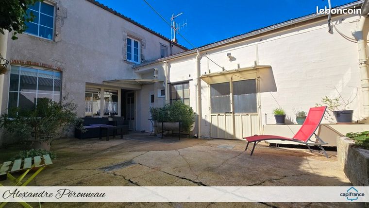 Immeuble 8 pièces 130 m²