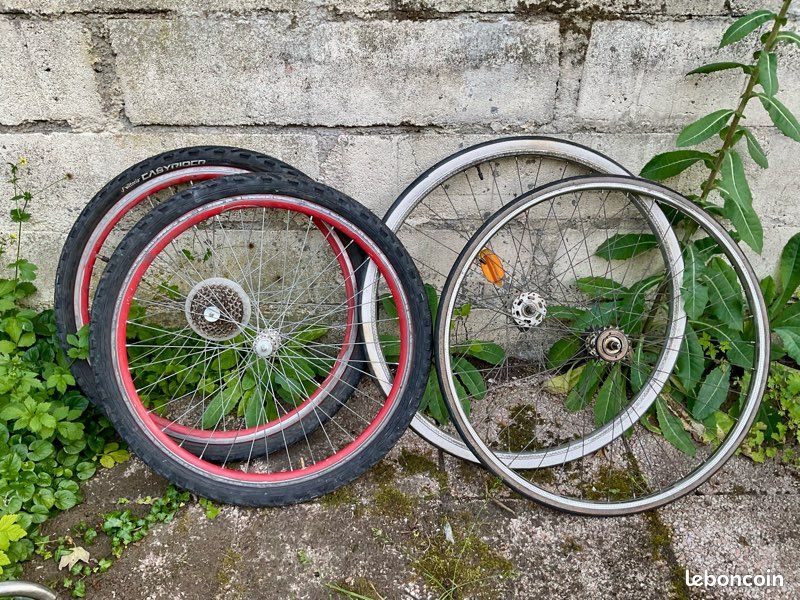 Qqes pièces vélo / VTT (cadres, jantes, freins….) (image 2)