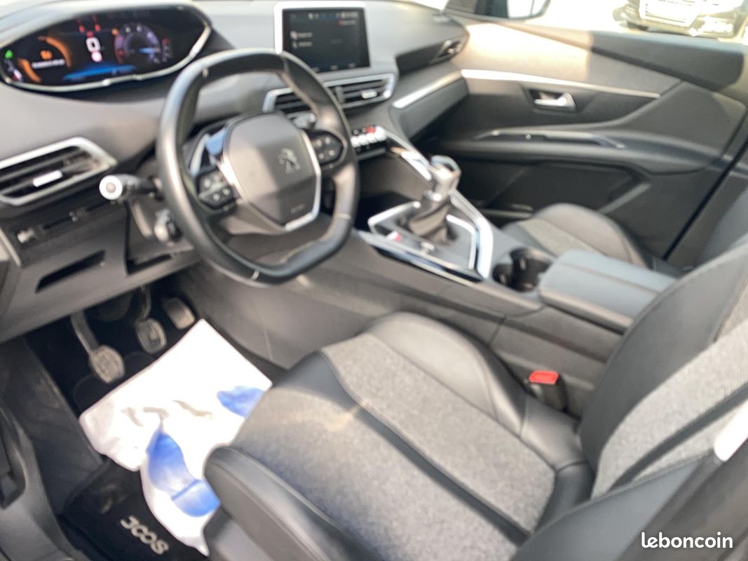 PEUGEOT 3008 BlueHDi 130ch S&S BVM6 Allure (image 15)