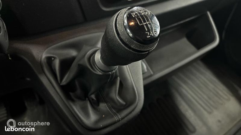 Renault Master Véhicule utilitaire ou Société F3500 L2H2 2.3 Blue dCi 135ch Confort Euro6E (image 19)
