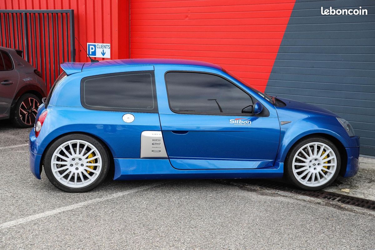 RENAULT CLIO 3.0i V6 RS V6 PHASE 2 (image 5)
