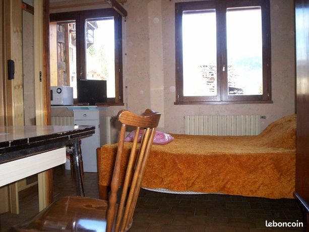 Chambre 1 pièce 25 m²