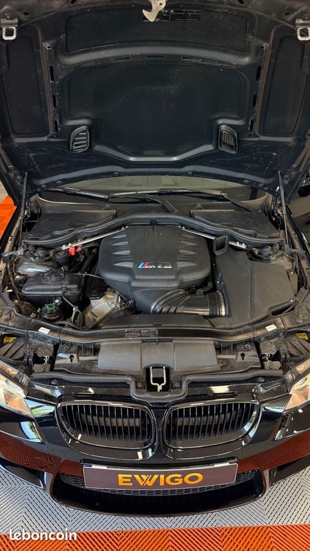 BMW M3 4.0 V8 420CV (E92) EDITION LIMITE BLACK AND WHITE (707 EXEMPLAIRES) BOITE DKg (image 16)