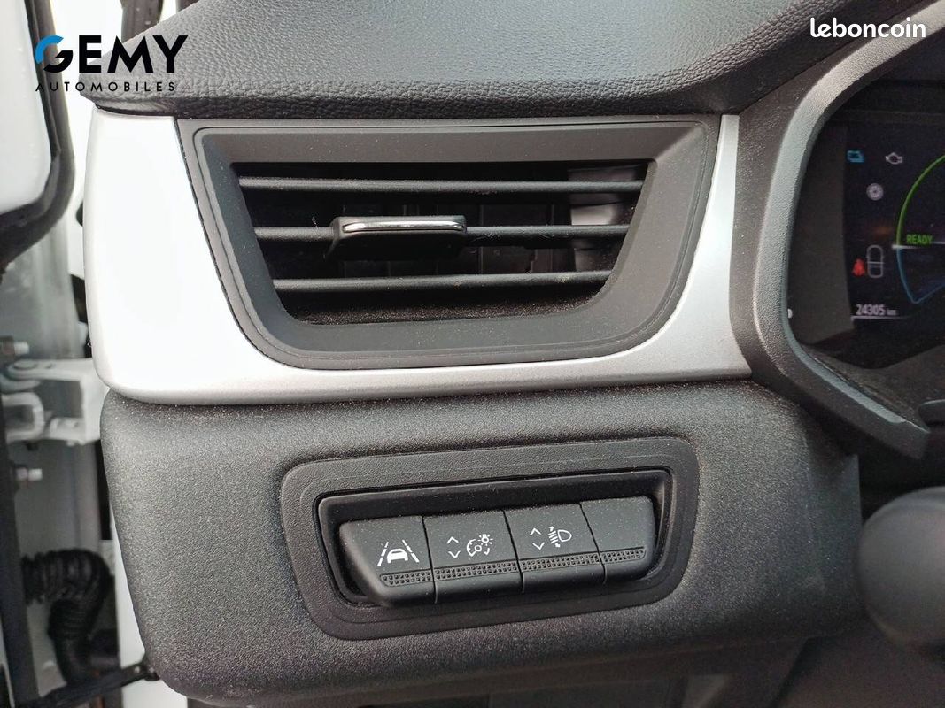 RENAULT Captur E-Tech full hybrid 145 Equilibre (image 17)