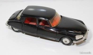 Miniature NOREV 1/43 Citroën DS 21 Série D, N°158, Couleur Blanc, Occasion