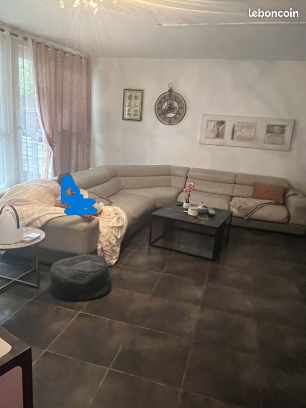 Appartement 5 pièces 105 m² · à Nice · 105 m² · 900 €
