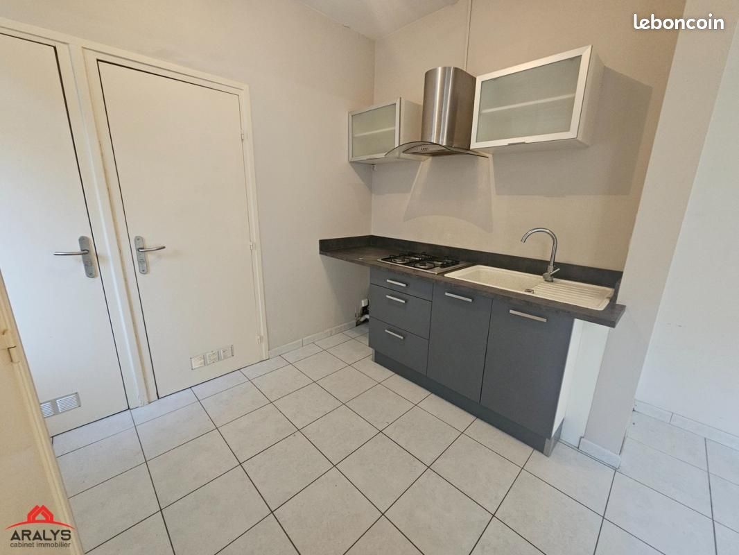 Appartement 2 pièces 34 m² · à Roanne · 34 m² · 390 €