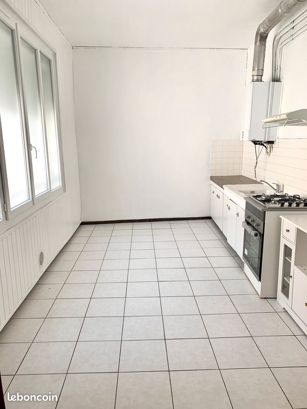 Appartement 3 pièces 65 m² · à Oloron-Sainte-Marie · 65 m² · 595 €/mois