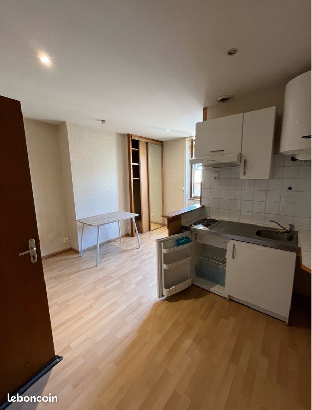 Appartement 1 pièce 20 m² · à Bourgoin-Jallieu · 20 m² · 400 €