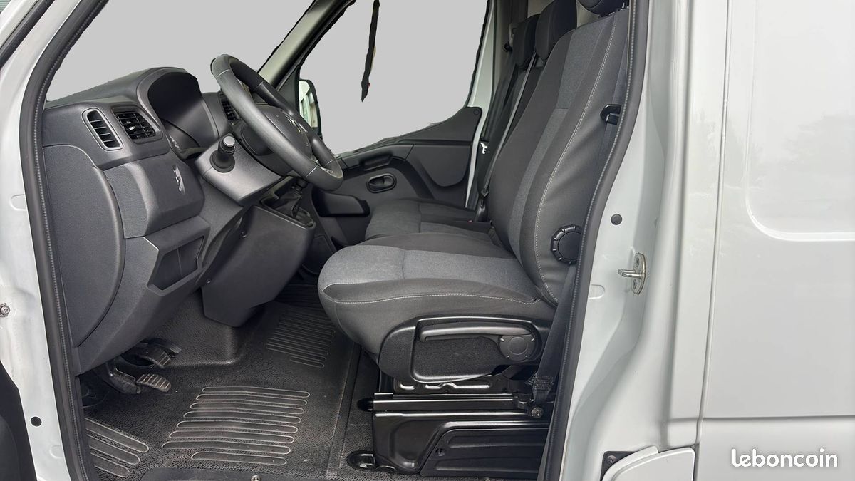 Renault master fgn trac f3500 l2h2 blue dci 135 (image 12)