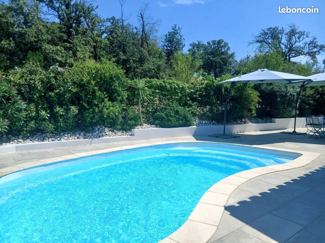 Maison 4 pièces 130 m² · à Bordeaux · 130 m² · 1 990 €