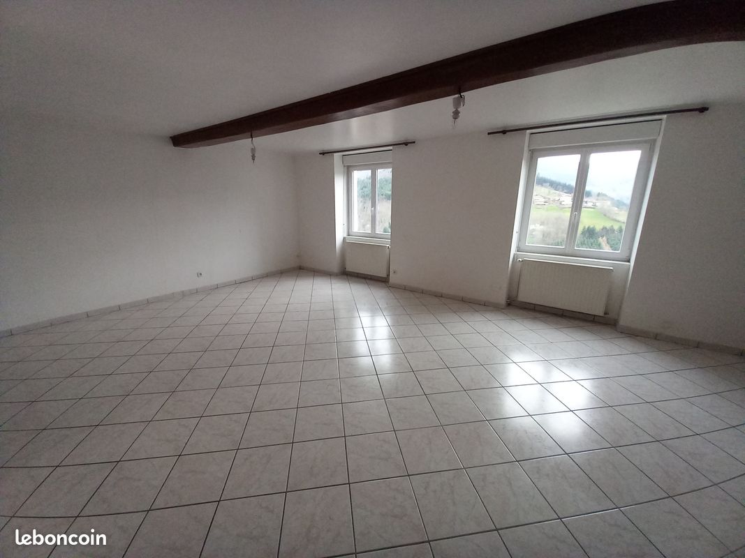 Appartement 4 pièces 100 m² · à La Valla-en-Gier · 100 m² · 750 €/mois