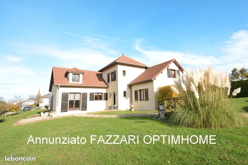 Maison 8 pièces 175 m² · à Stenay · 175 m² · 247 000 €