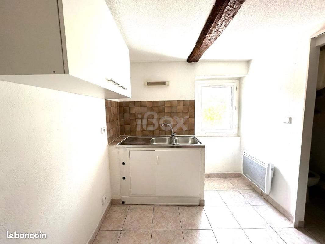 Appartement 2 pièces 35 m² · à Le Revest-les-Eaux · 35 m² · 547 €
