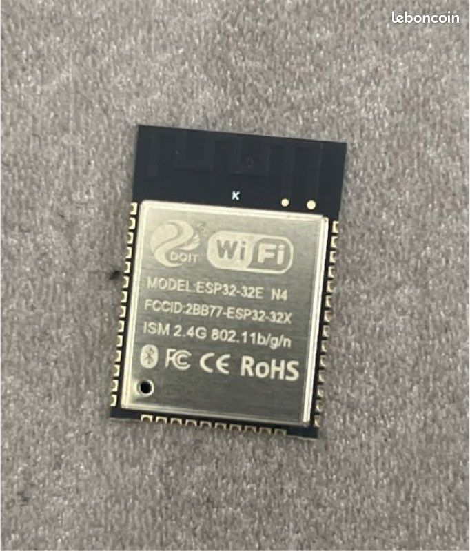Puce ESP32-32E N4 authentique (image 2)