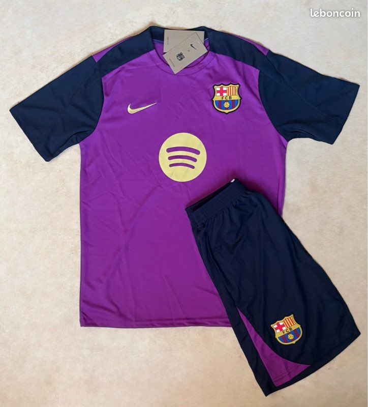 Ensemble Maillot + Short Fc Barcelone Nike - NEUF avec étiquette (image 1)