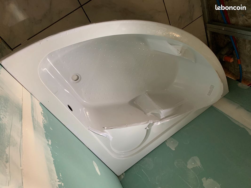 Vend baignoire avec son tablier (image 1)