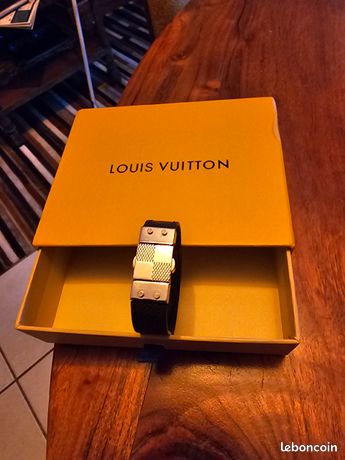 Annonces Montres Connectées Louis Vuitton