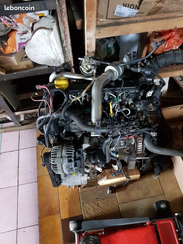 Moteur Renault complet k9k 1.5dci HS pour pieces (image 1)