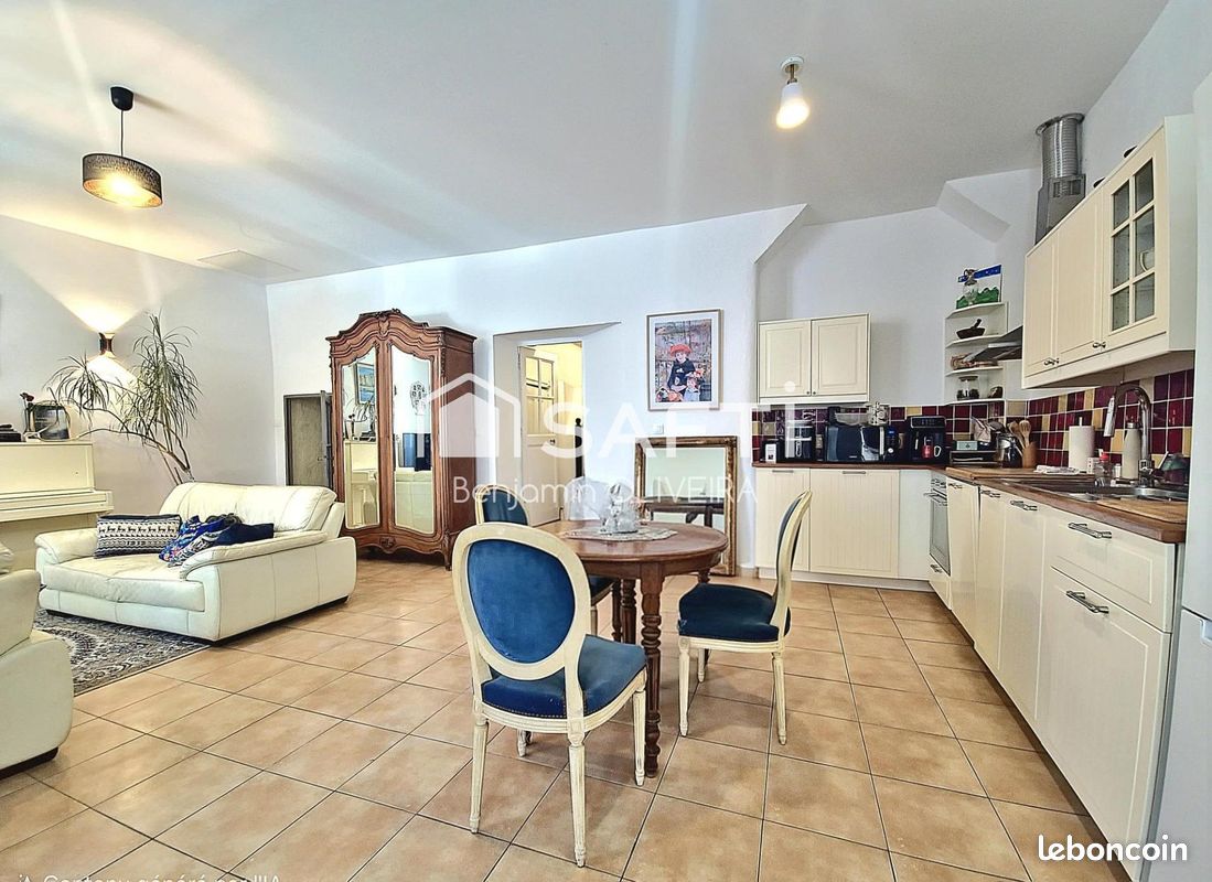Appartement 4 pièces 117 m² · à Saint-Zacharie · 117 m² · 292 000 €