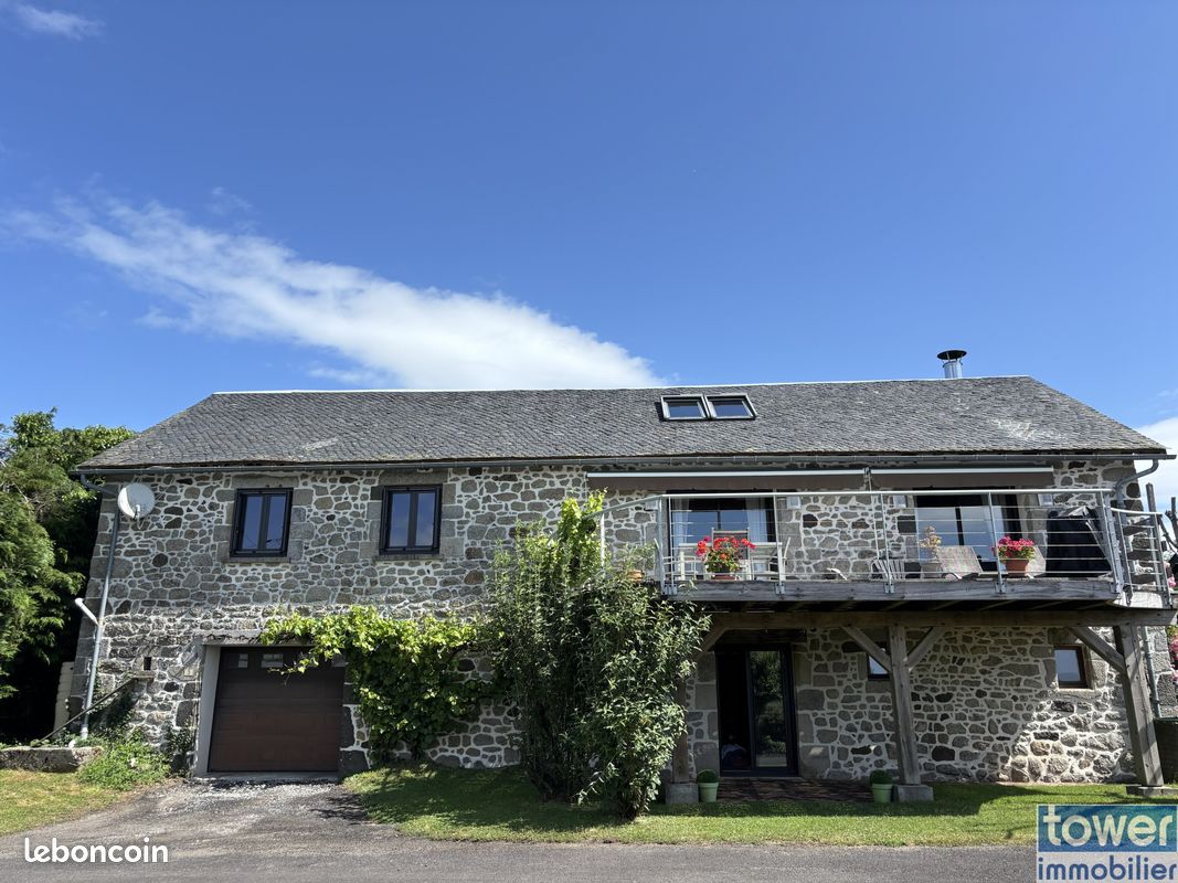 Maison 10 pièces 270 m² · à Sérandon · 270 m² · 447 200 €