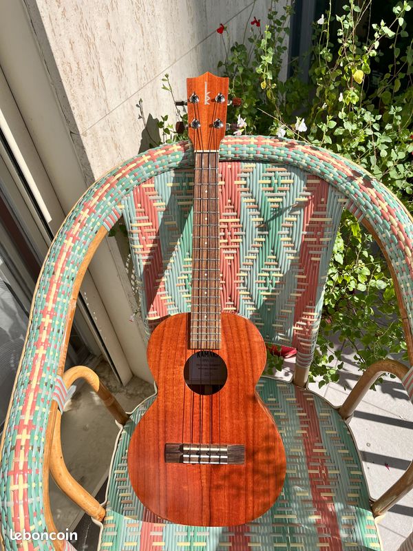 Ukulele Kamaka ténor HF-3 (image 1)