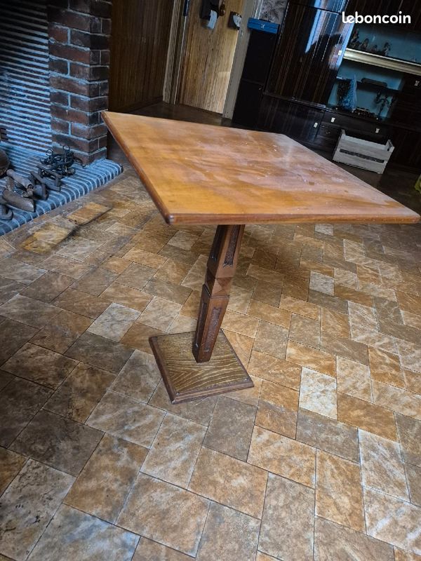 Table (image 1)