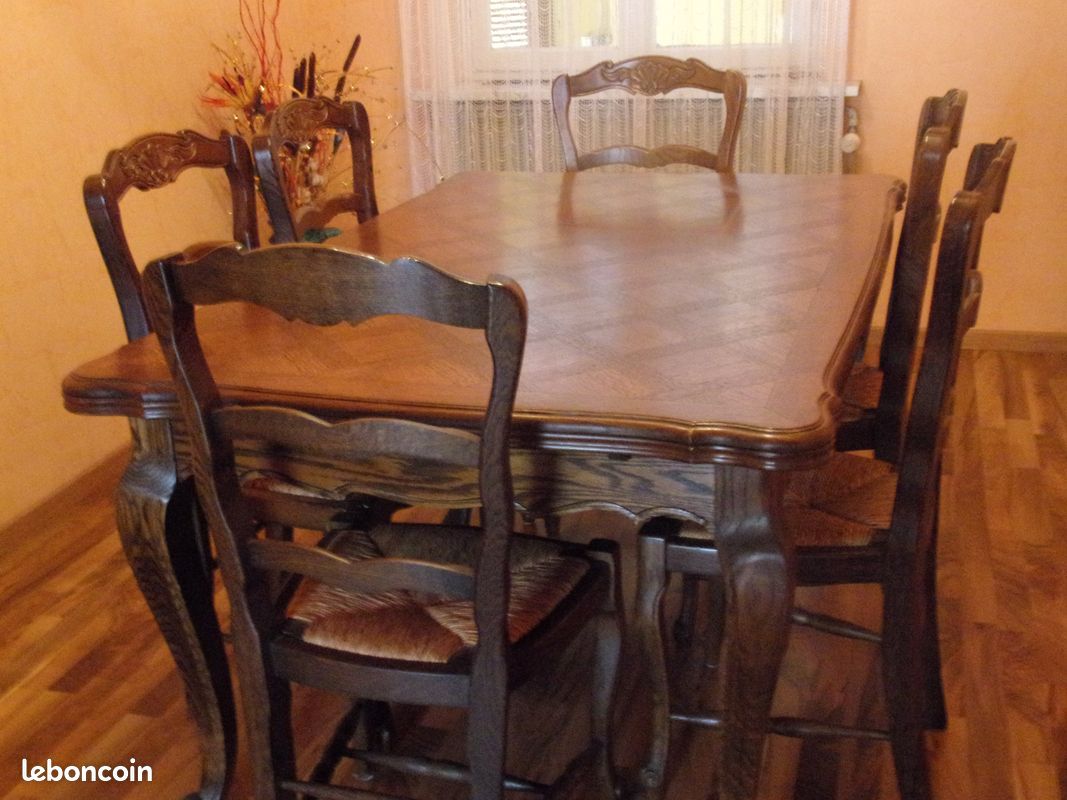 Table salle à manger en bois massif avec 6 chaises (image 1)