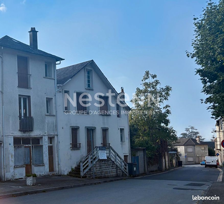 Immeuble 10 pièces 258 m² · à Bort-les-Orgues · 258 m² · 15 500 €