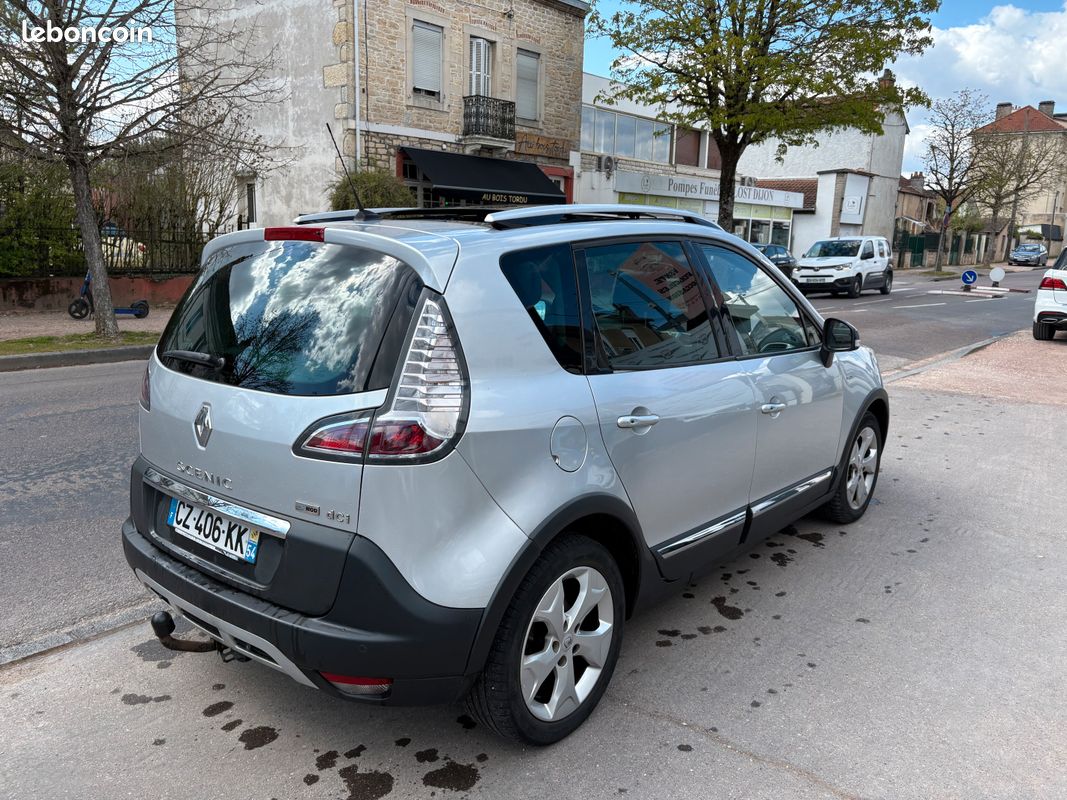 RENAULT SCENIC 1,5 DCI 110 ch BOSE EDC (image 4)